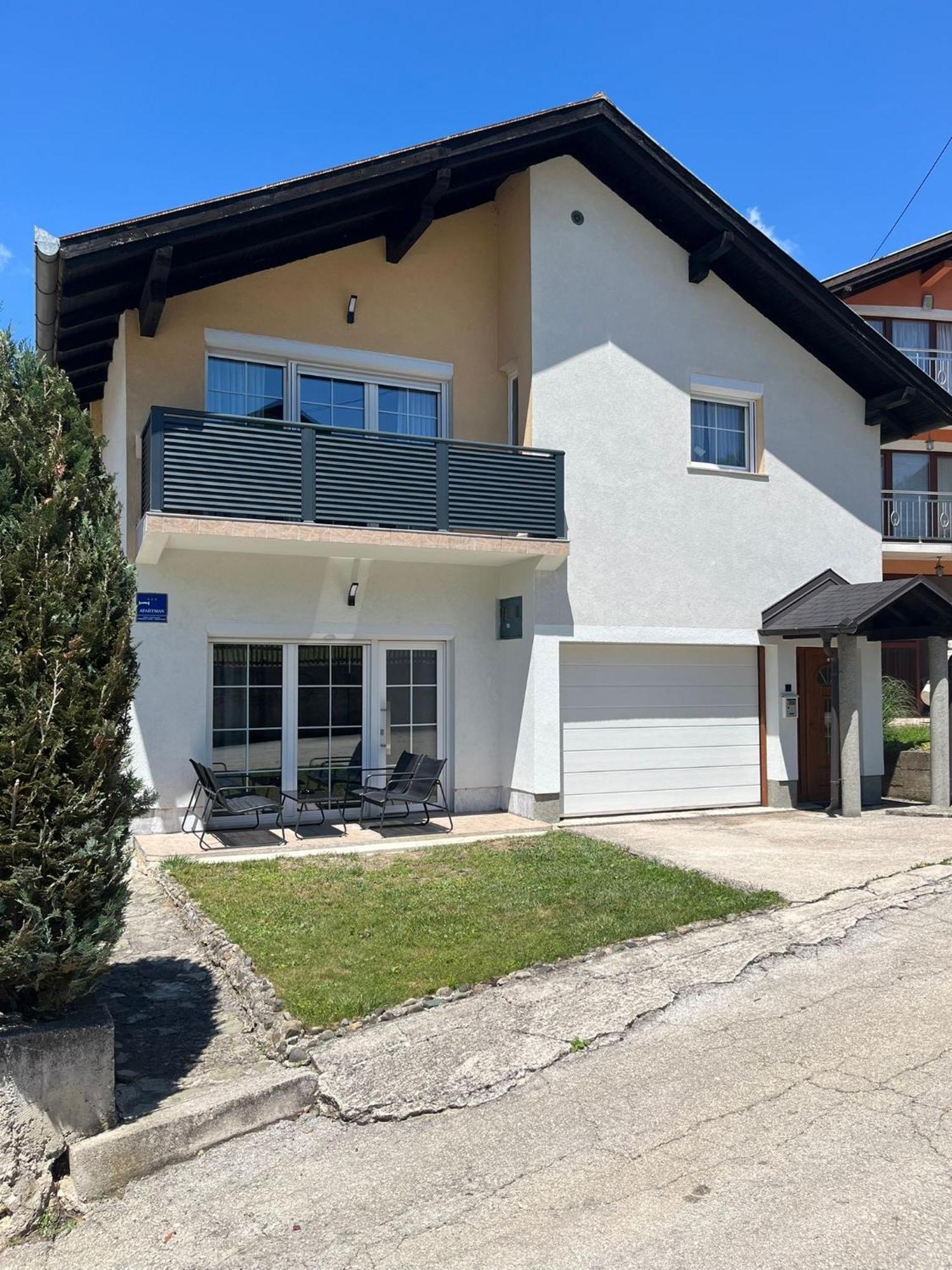 Home Away From Home Jajce Exterior foto